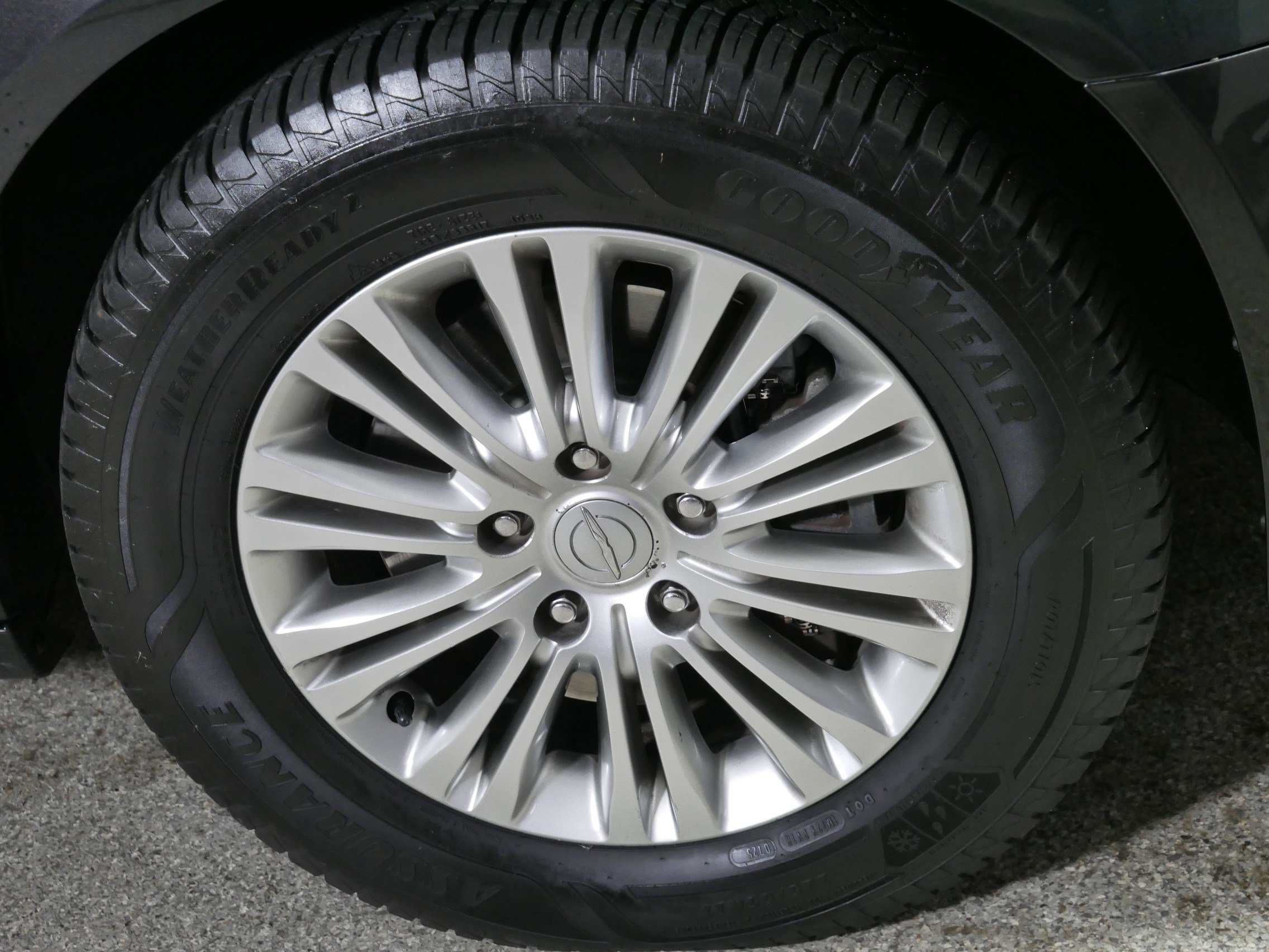 Used 2015 Chrysler Town & Country Touring-L w/ Driver Convenience Group FWD image 15