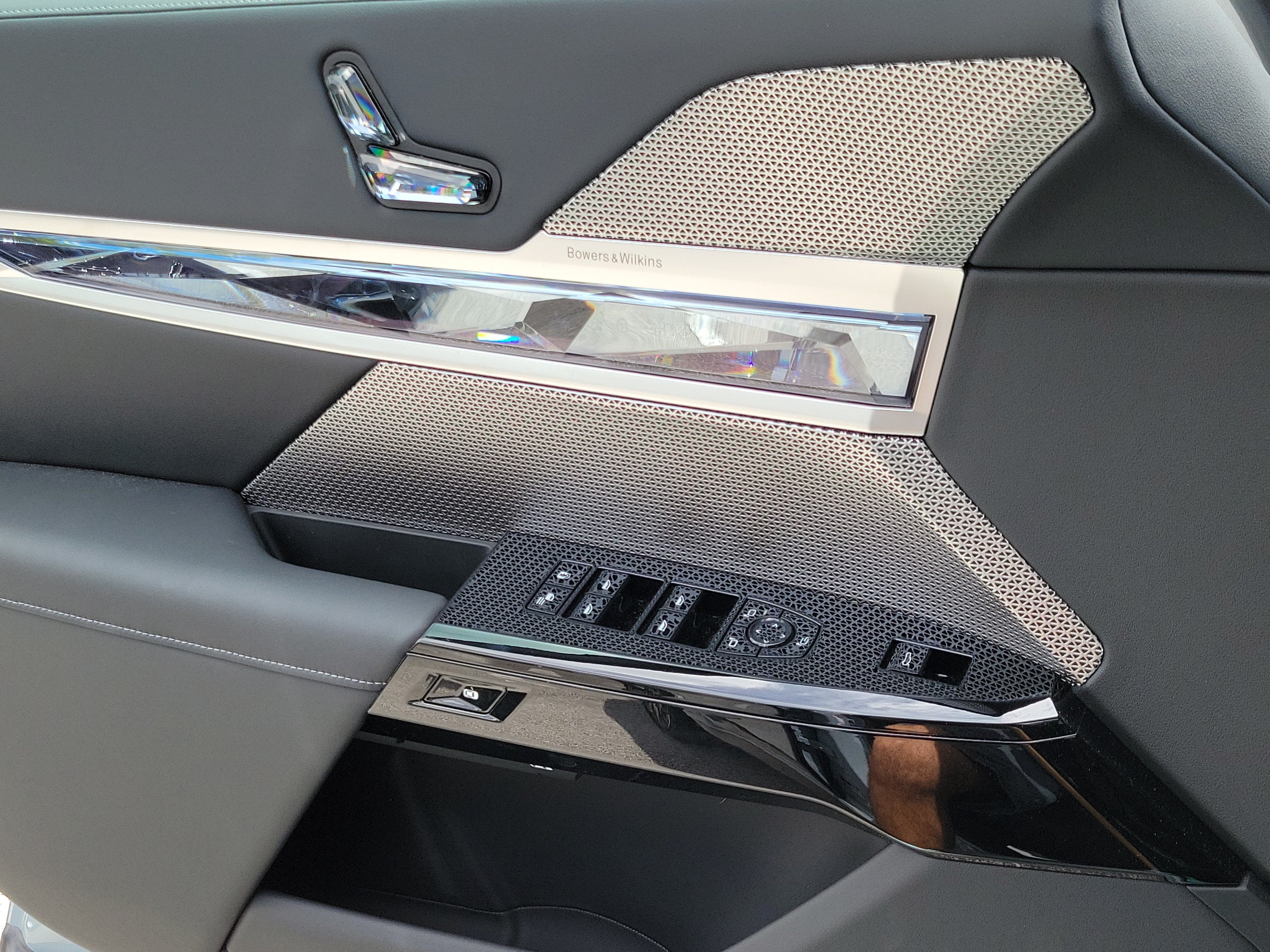 New 2026 BMW 740i w/ Executive Package RWD image 14