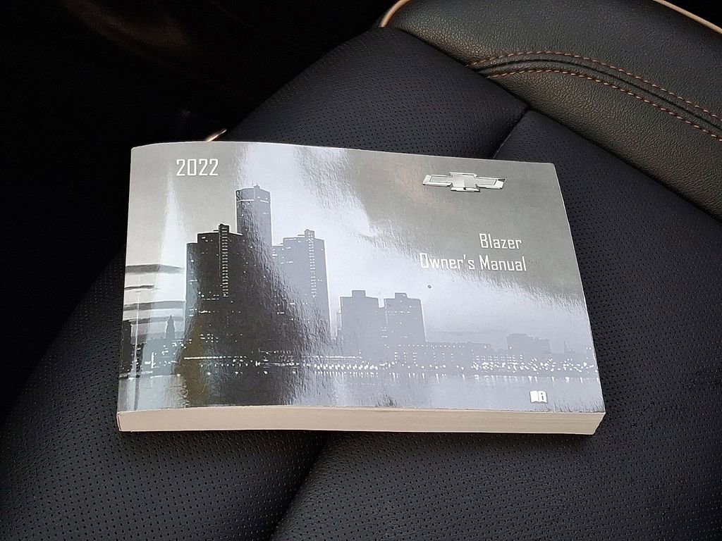 Used 2022 Chevrolet Blazer Premier image 28