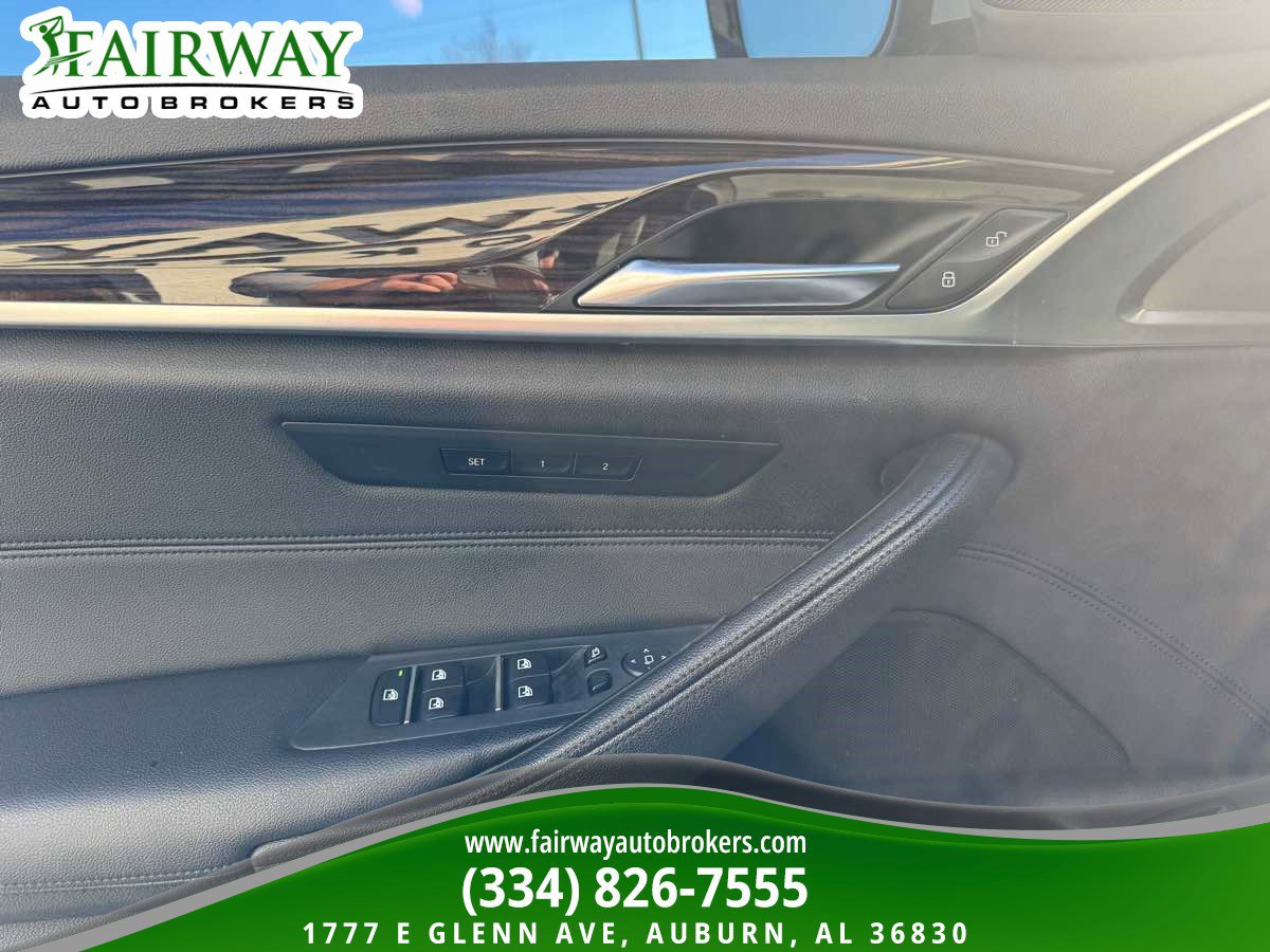Used 2018 BMW 530i xDrive AWD/4WD image 14