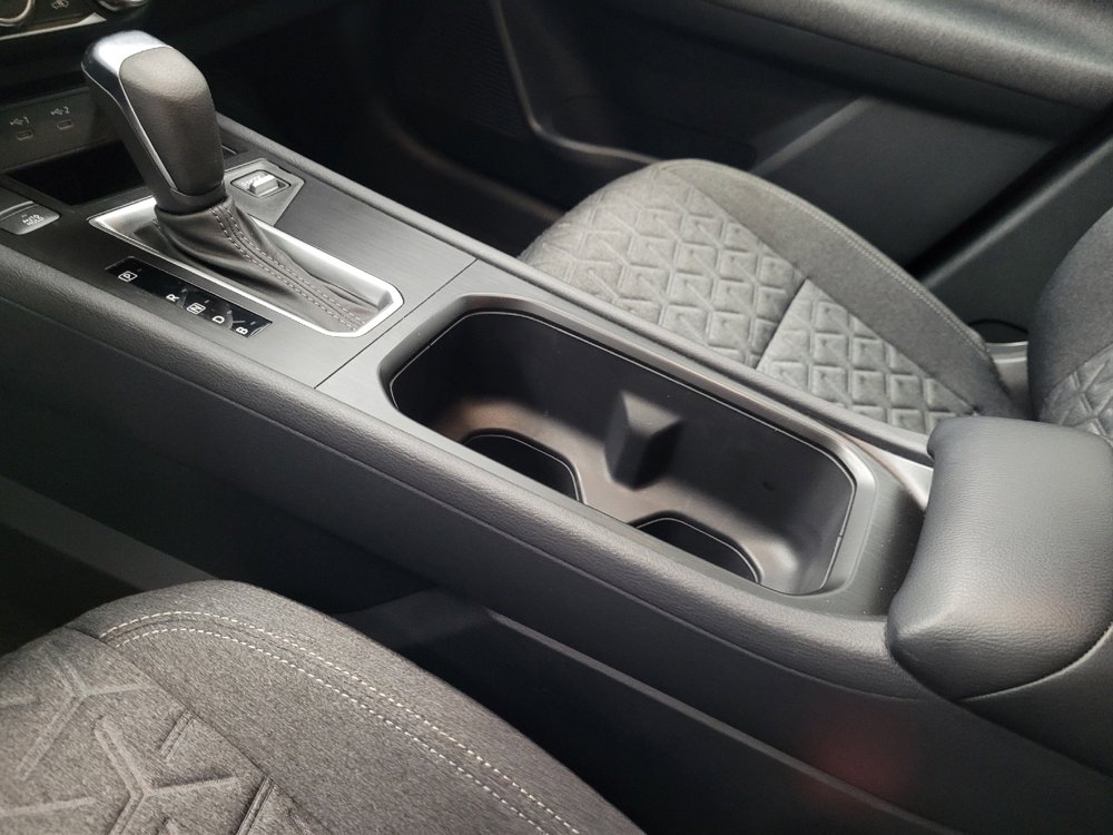 Used 2025 Nissan Kicks SV w/ SV Premium Package FWD image 26