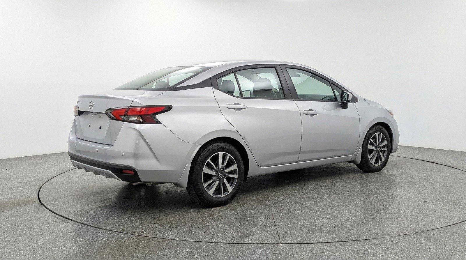 Used 2025 Nissan Versa SV FWD image 9