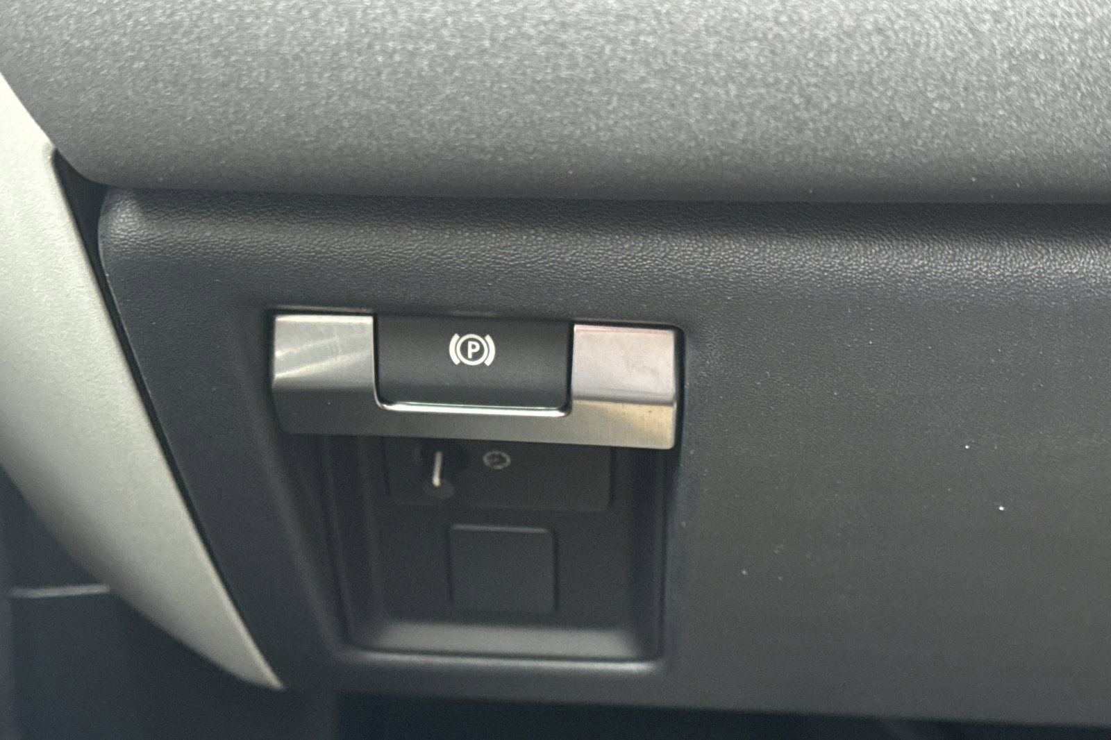 Certified 2023 Land Rover Defender 110 S image 32