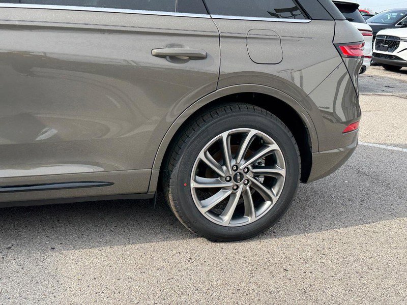 New 2025 Lincoln Corsair Grand Touring w/ Equipment Group 301A image 9