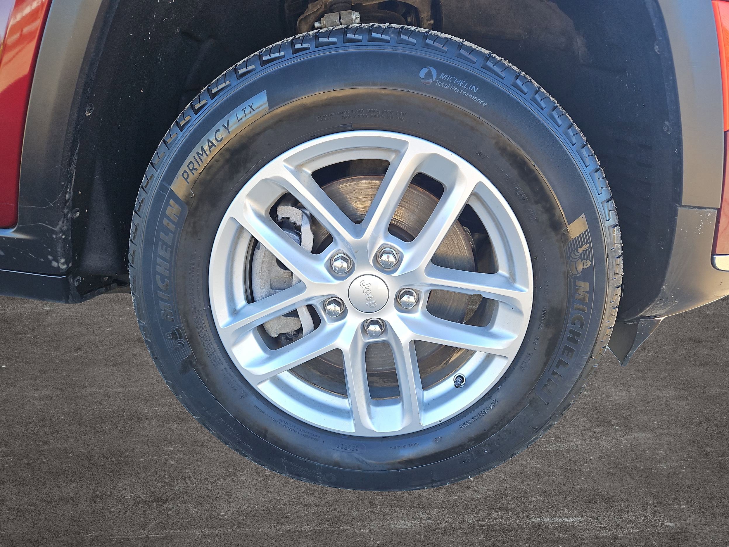 Used 2023 Jeep Grand Cherokee L Laredo w/ Luxury Tech Group I AWD/4WD image 40