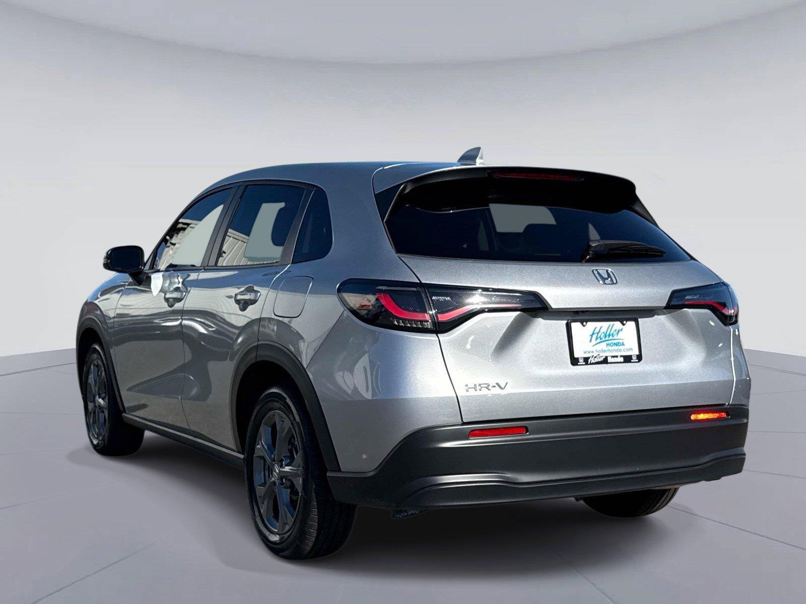 Certified 2027 Honda HR-V LX image 6