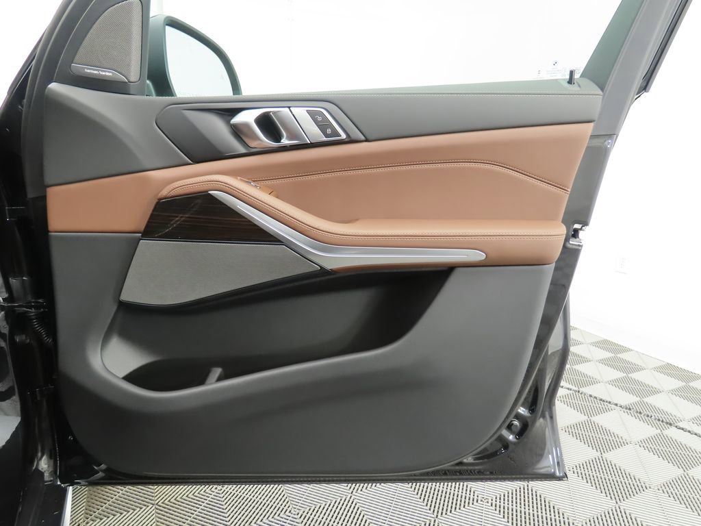 New 2026 BMW X5 sDrive40i w/ Climate Comfort Package image 26