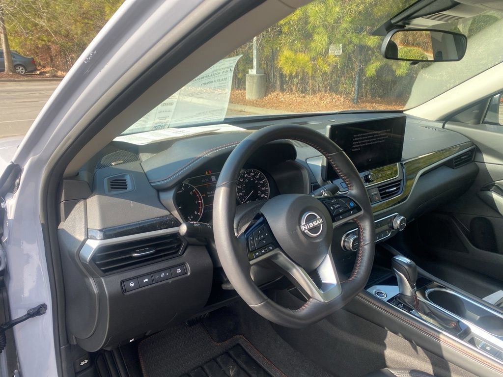 Used 2024 Nissan Altima 2.0 SR image 14