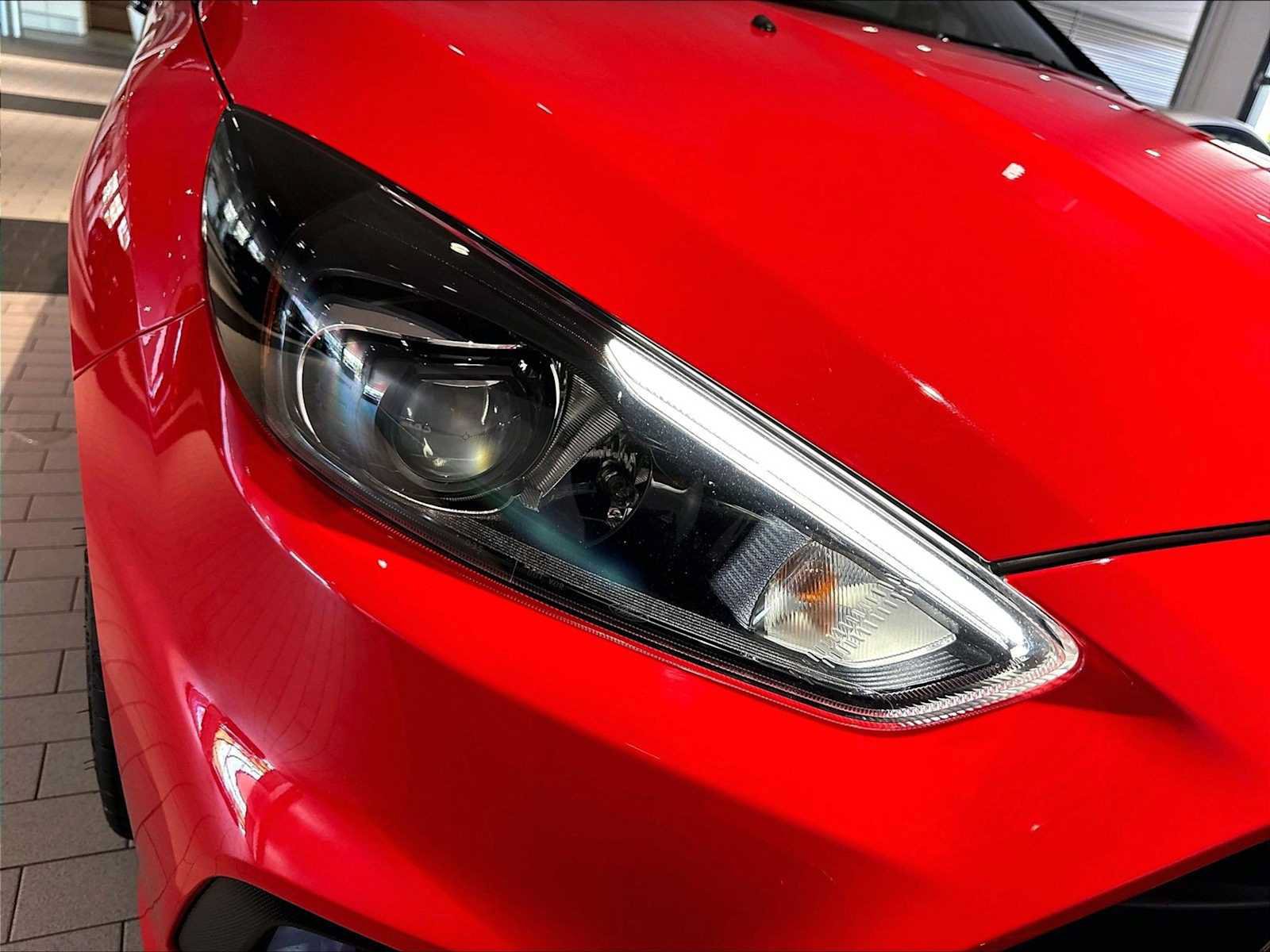 Used 2018 Ford Focus RS AWD/4WD image 15