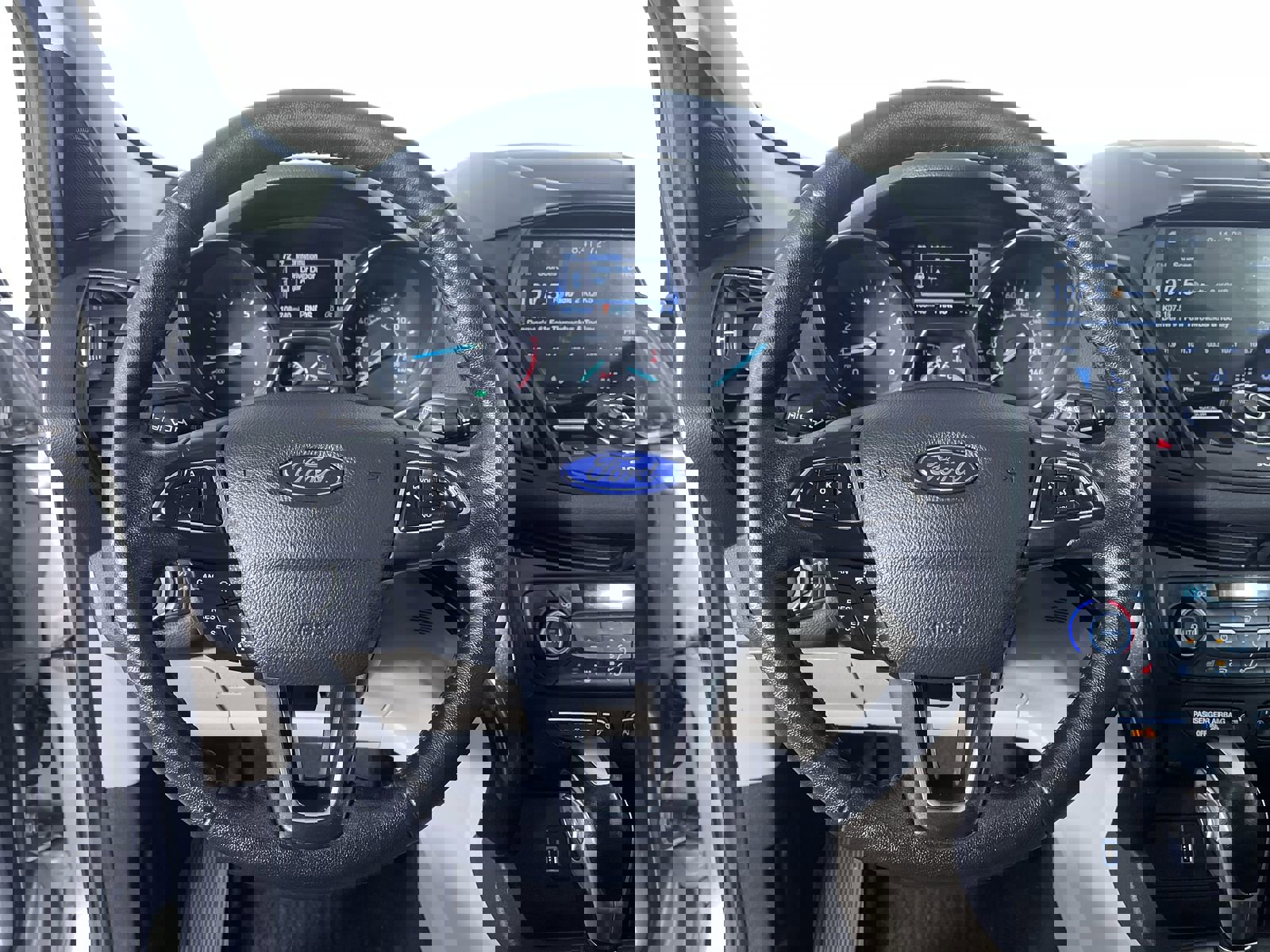 Used 2019 Ford Escape Titanium image 16