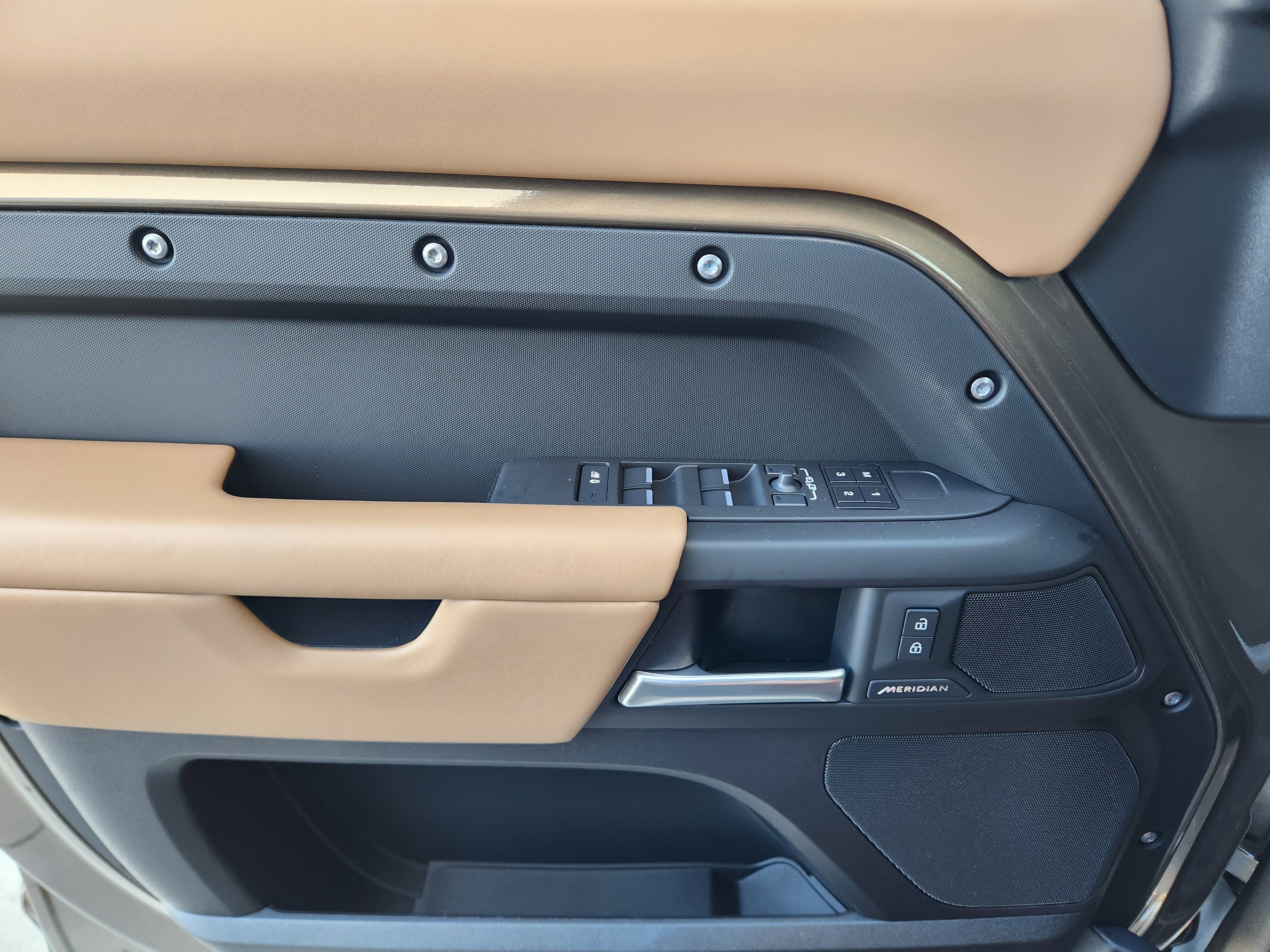 New 2026 Land Rover Defender 110 S image 20