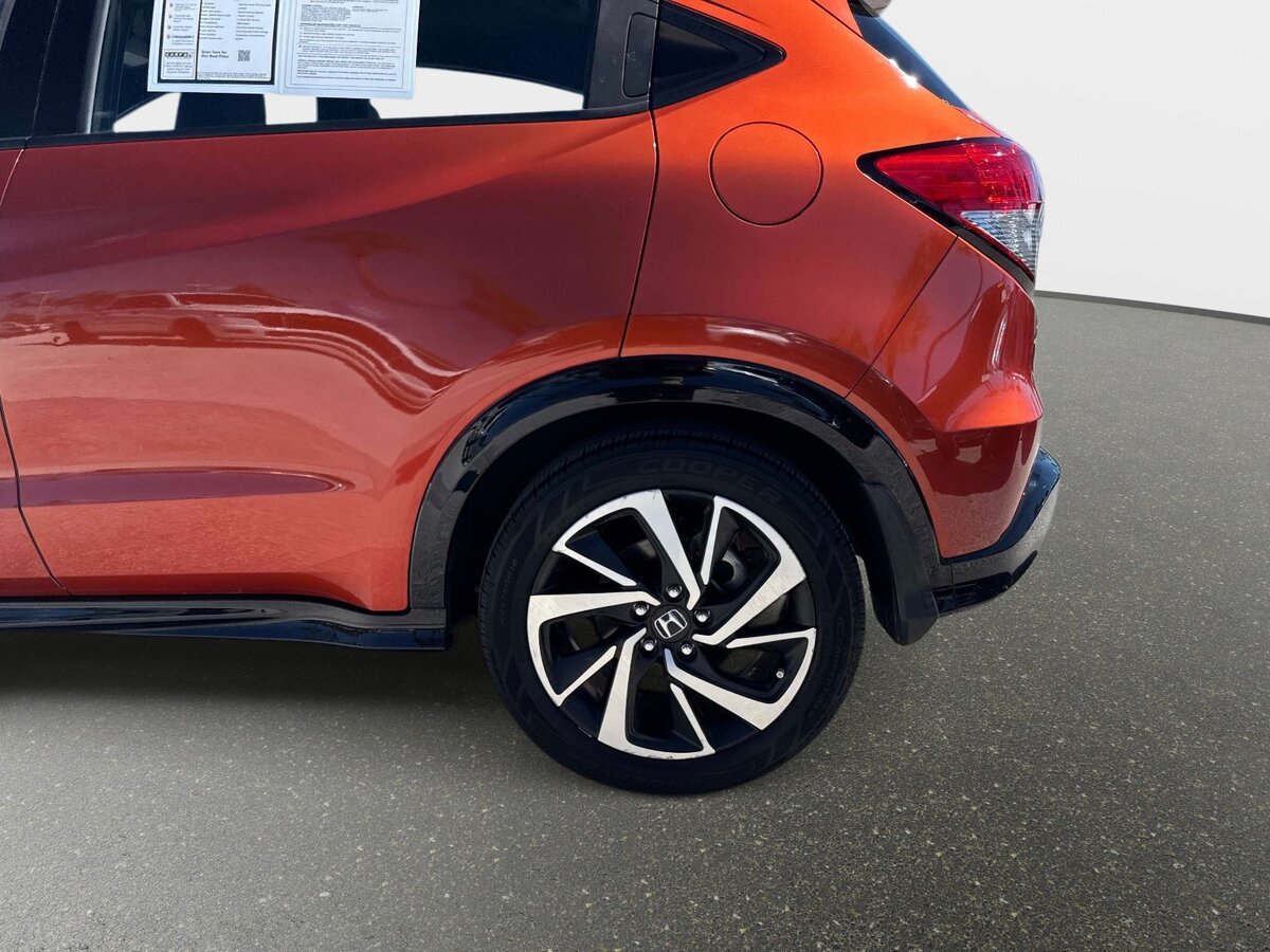 Used 2020 Honda HR-V Sport image 10