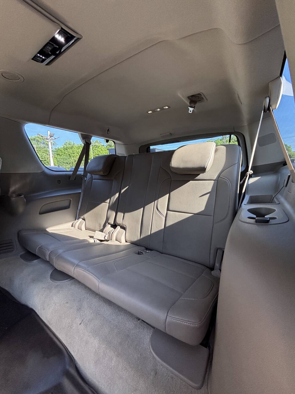 Used 2015 Chevrolet Suburban LTZ AWD/4WD image 17