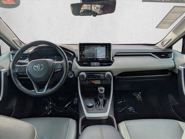 Used 2021 Toyota RAV4 Limited image 14