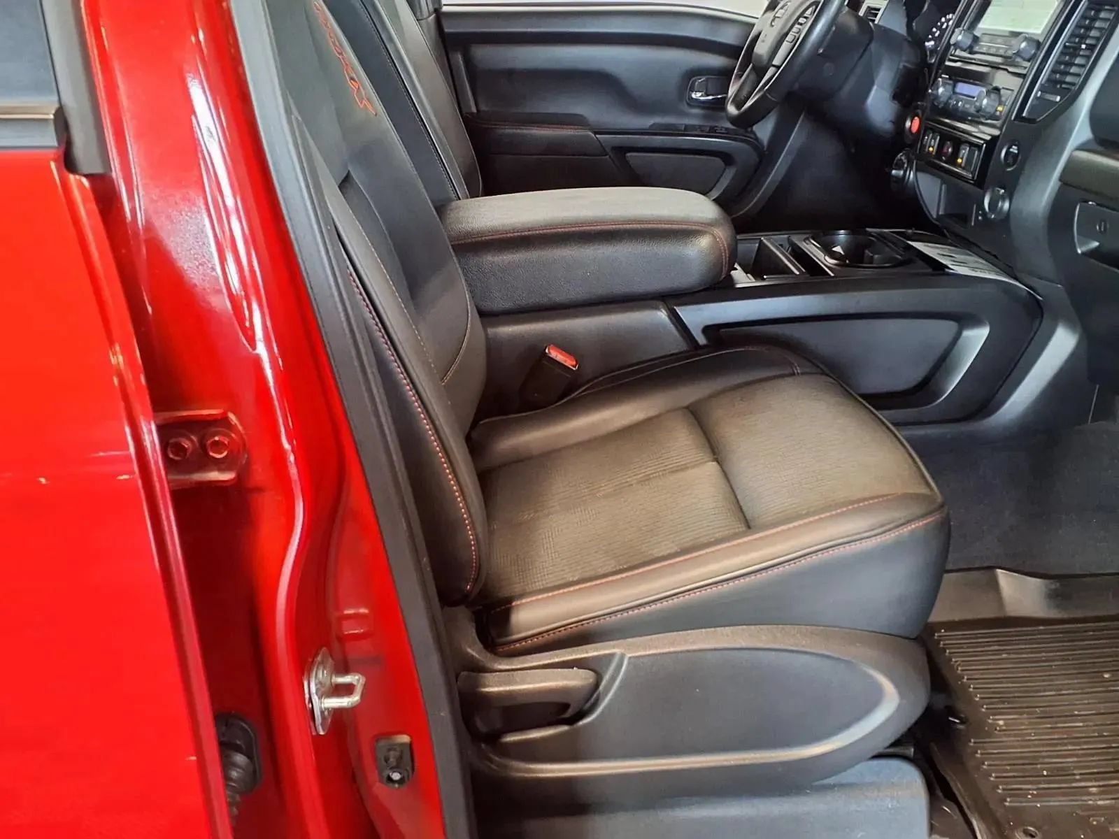 Used 2022 Nissan Titan PRO-4X w/ Off Road Protection Package AWD/4WD image 11
