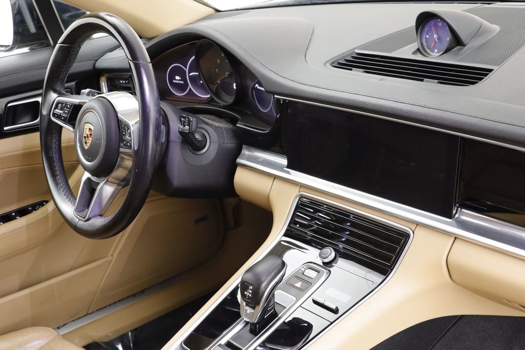 Used 2019 Porsche Panamera 4 image 22