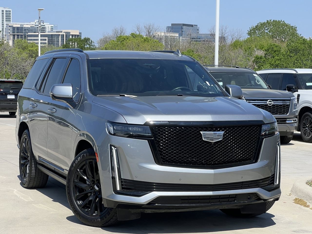 Used 2023 Cadillac Escalade Sport Platinum w/ LPO, ONYX Package image 2