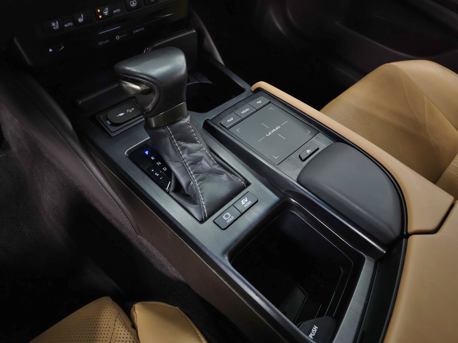Used 2020 Lexus ES 300h w/ Accessory Package 2 FWD image 30