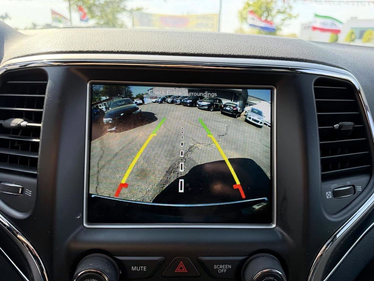 Used 2018 Jeep Grand Cherokee Limited AWD/4WD image 22
