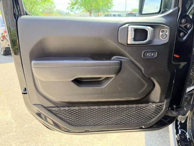 Used 2024 Jeep Wrangler Unlimited Rubicon AWD/4WD image 14