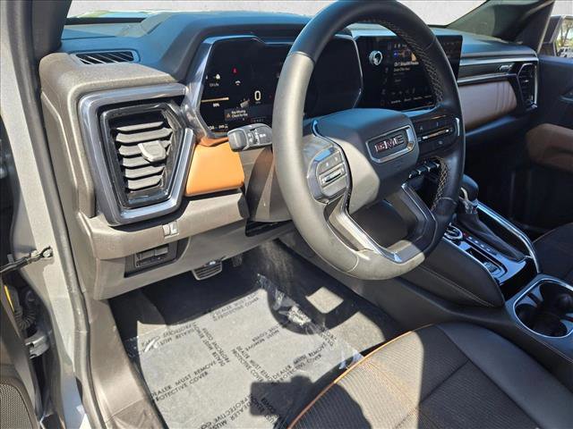 Used 2024 GMC Canyon AT4 w/ Technology Package AWD/4WD image 10