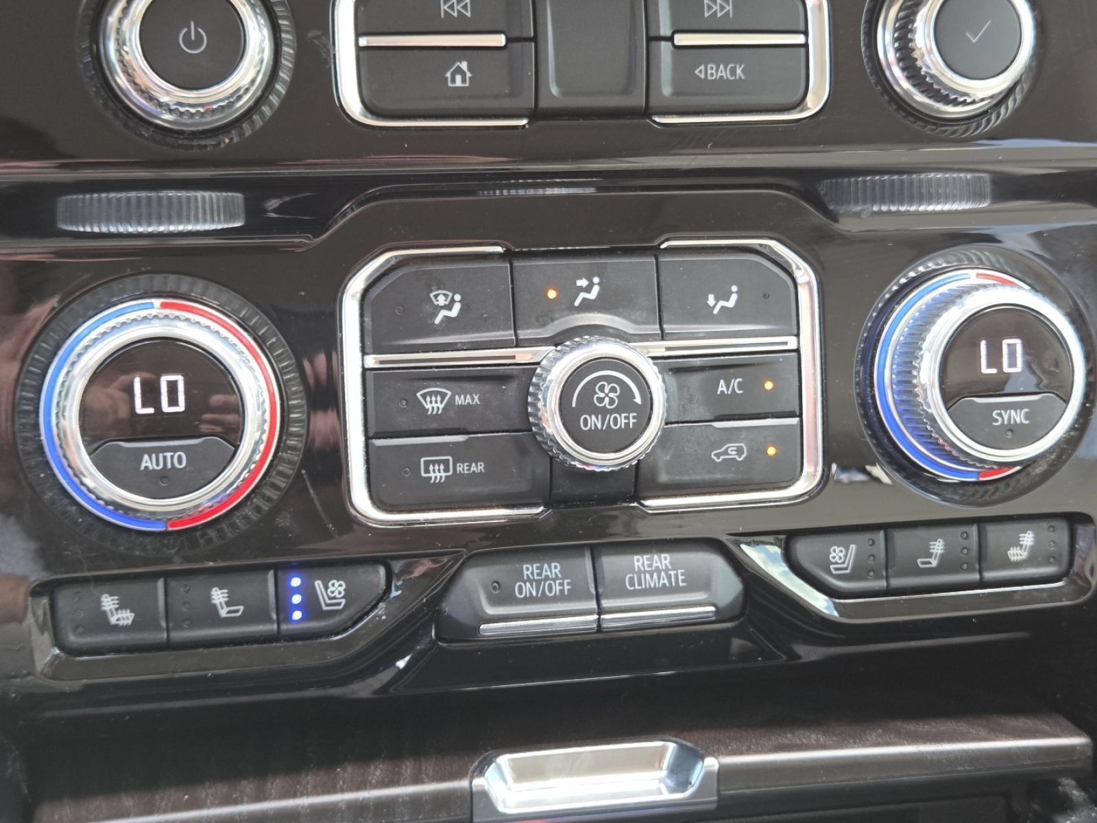 Used 2022 GMC Yukon Denali AWD/4WD image 36