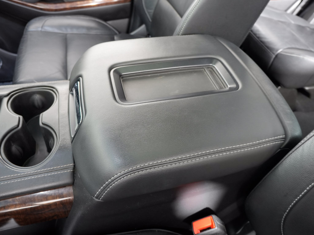 Used 2019 Chevrolet Tahoe LT w/ Luxury Package AWD/4WD image 35