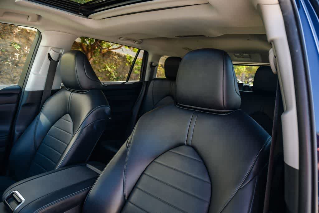 Used 2023 Toyota Highlander XLE image 16