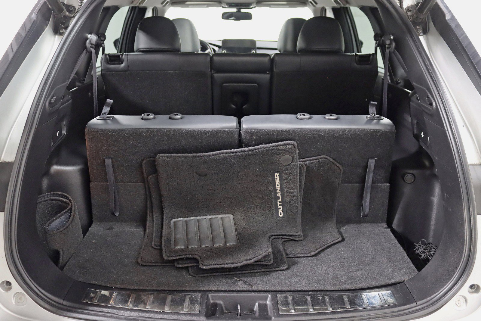 Used 2022 Mitsubishi Outlander SE image 33