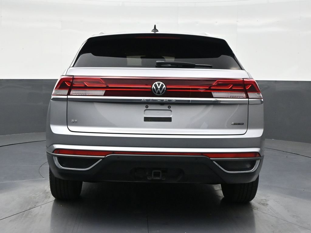 Used 2024 Volkswagen Atlas Cross Sport SE image 4
