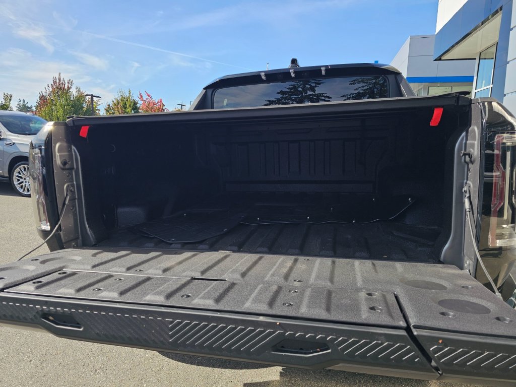 Used 2026 GMC Hummer EV 4x4 Crew Cab w/ Carbon Fiber Edition Package image 18