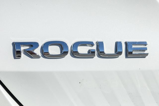 Used 2016 Nissan Rogue SL image 5