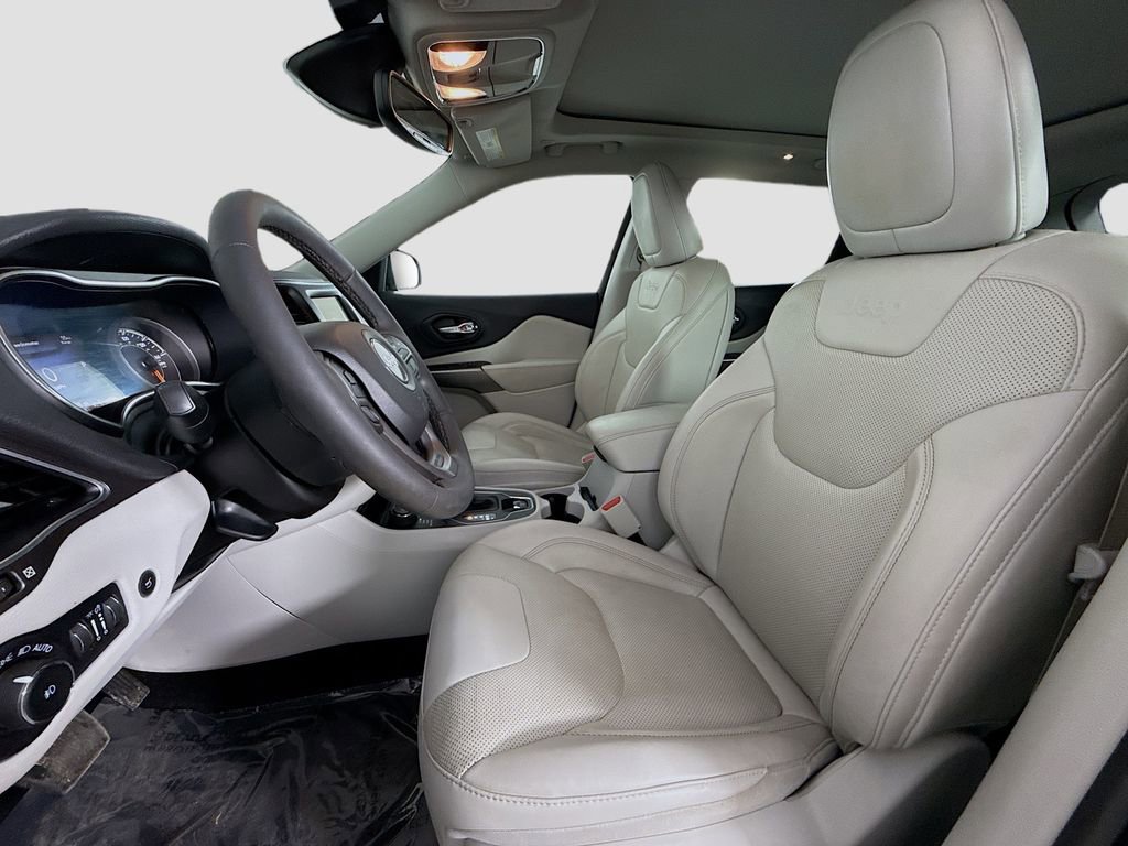 Used 2022 Jeep Cherokee Latitude Lux w/ Sun & Sound Group image 10