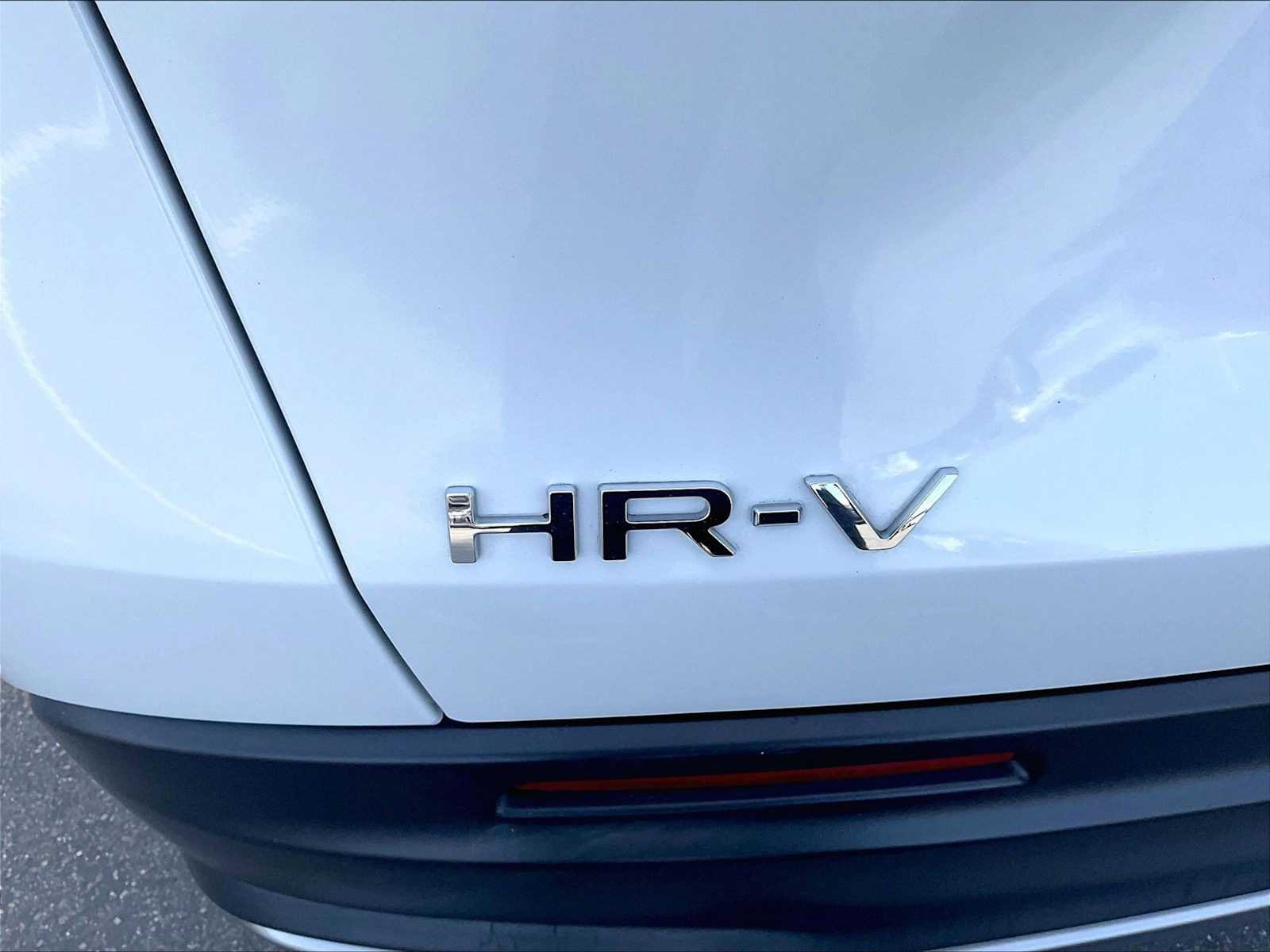 Used 2023 Honda HR-V Sport image 11