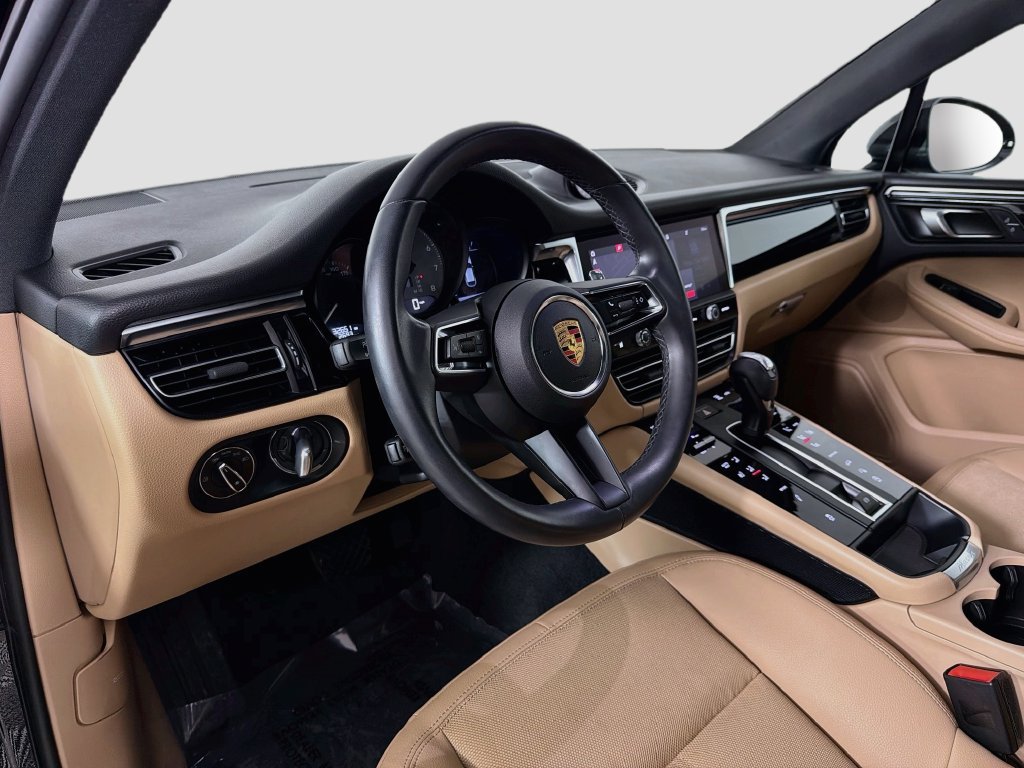 Used 2023 Porsche Macan S AWD/4WD image 9