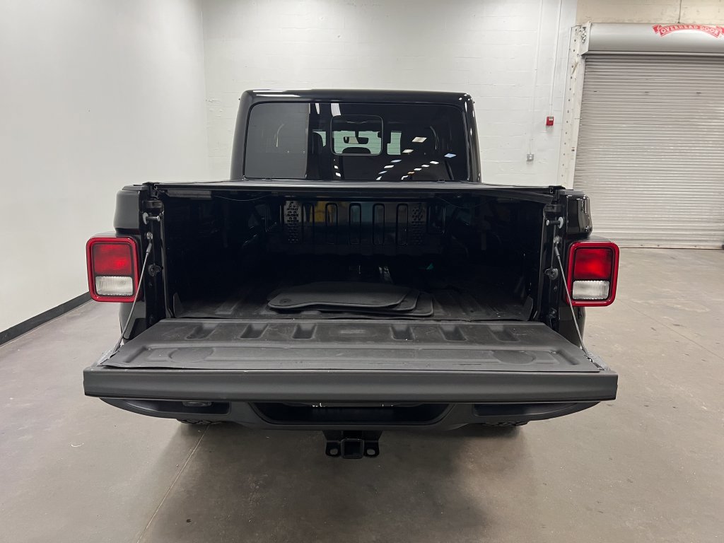 Used 2022 Jeep Gladiator Overland w/ Popular Equipment Package AWD/4WD image 23