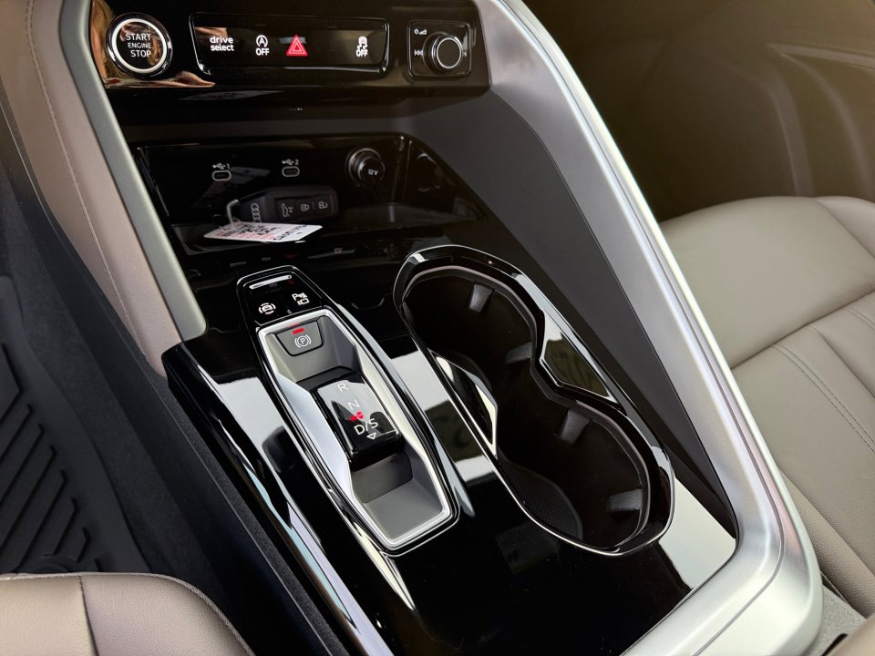 Certified 2025 Audi Q5 Premium w/ Convenience Package image 20