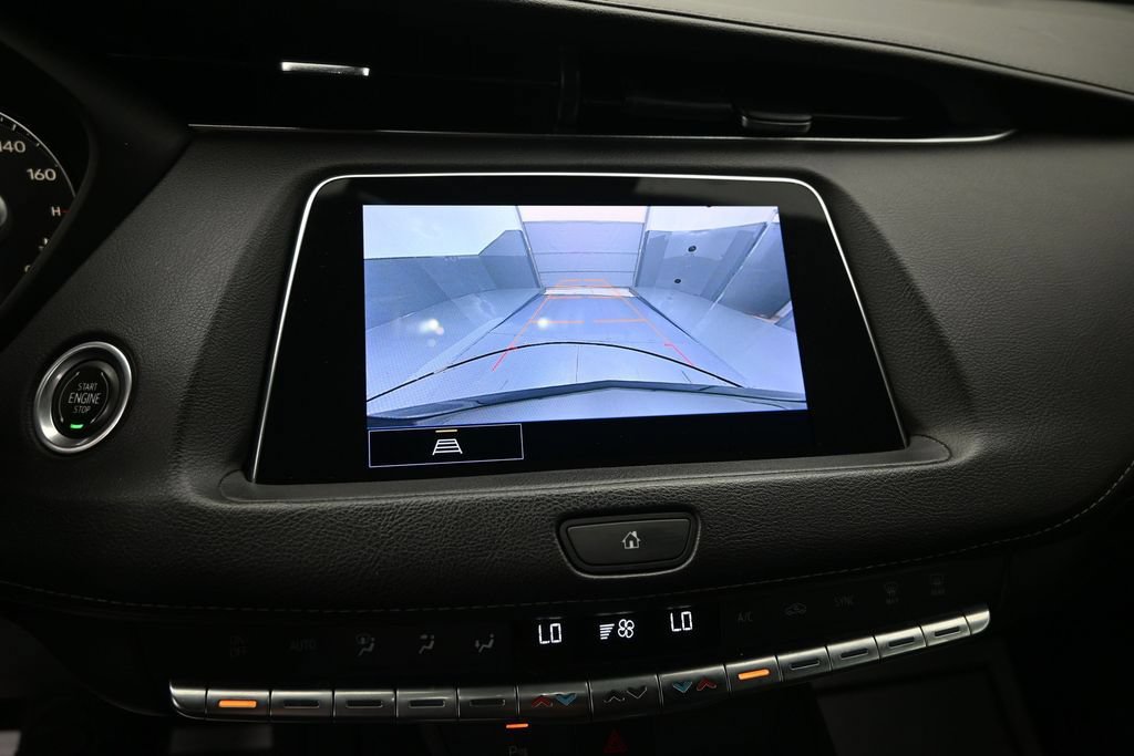 Used 2022 Cadillac XT4 Premium Luxury w/ Safety Alert Package AWD/4WD image 10