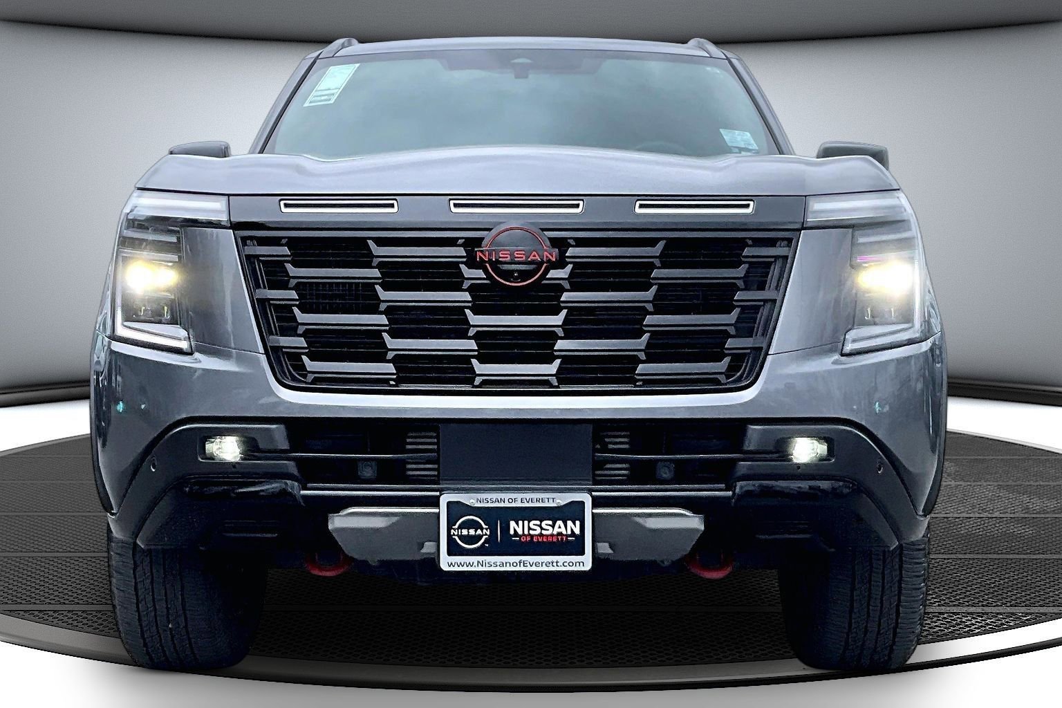 Used 2025 Nissan Armada PRO-4X w/ Pro-4X Premium Package image 2