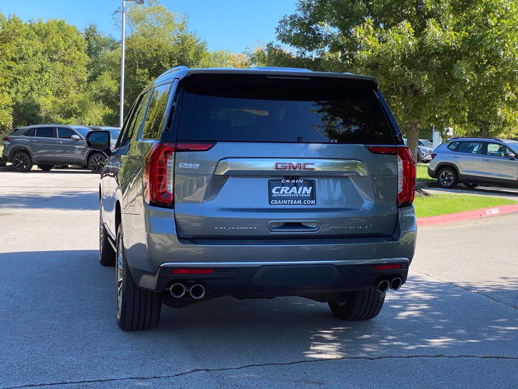 Used 2021 GMC Yukon Denali w/ Denali Premium Package AWD/4WD image 5