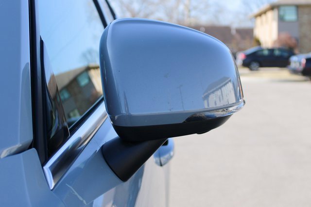 Used 2025 Volvo XC40 B5 Plus image 7