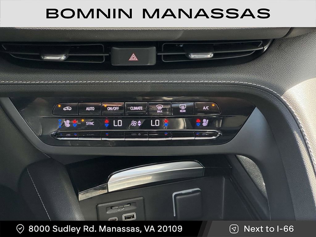 Used 2022 Buick Envision Avenir w/ Technology Package II AWD/4WD image 20