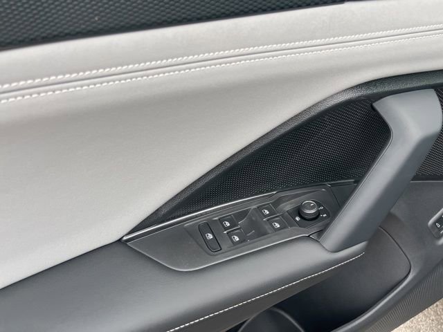 New 2026 Volkswagen Tiguan SE R-Line FWD image 7