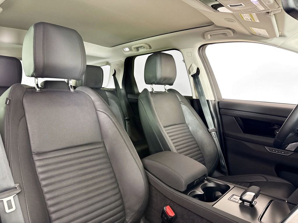 Used 2025 Land Rover Discovery Sport S image 14