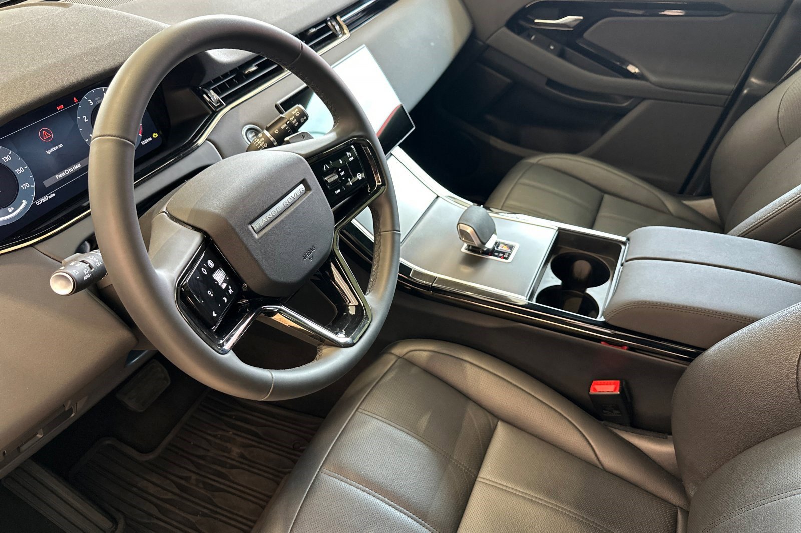 Used 2026 Land Rover Range Rover Evoque S image 5