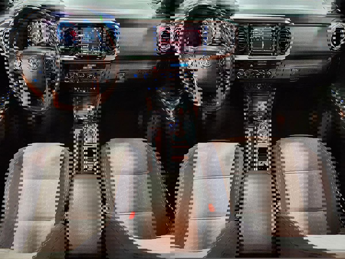 Used 2021 Toyota Tacoma TRD Sport w/ Technology Package image 46