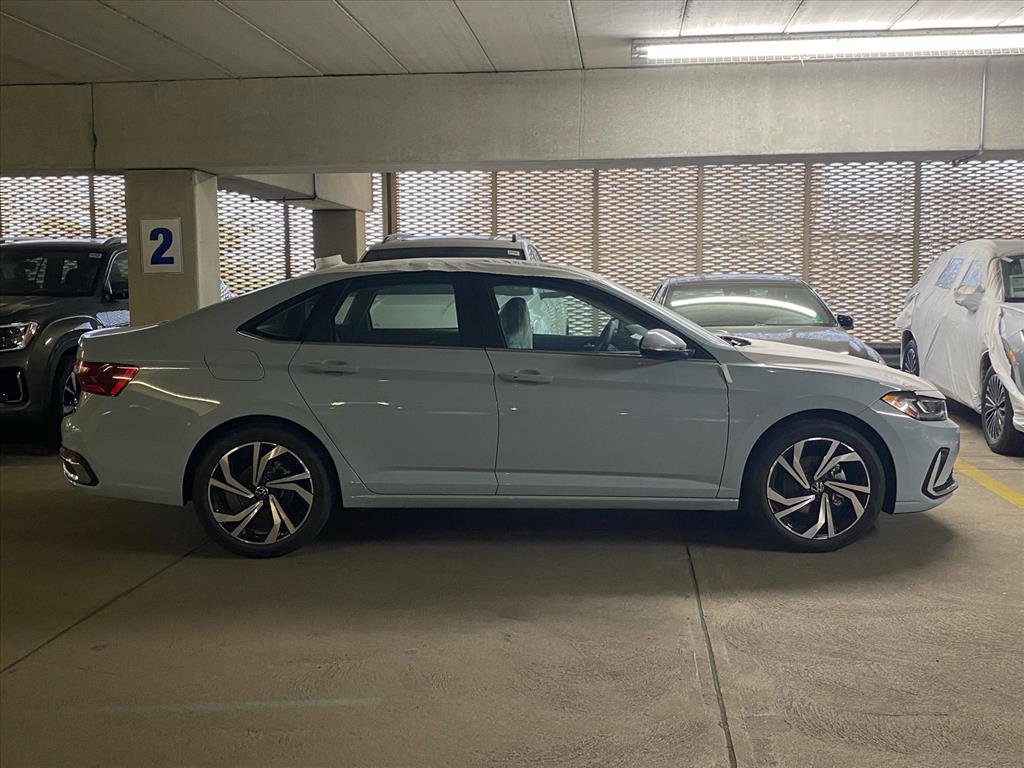 New 2026 Volkswagen Jetta SEL image 2