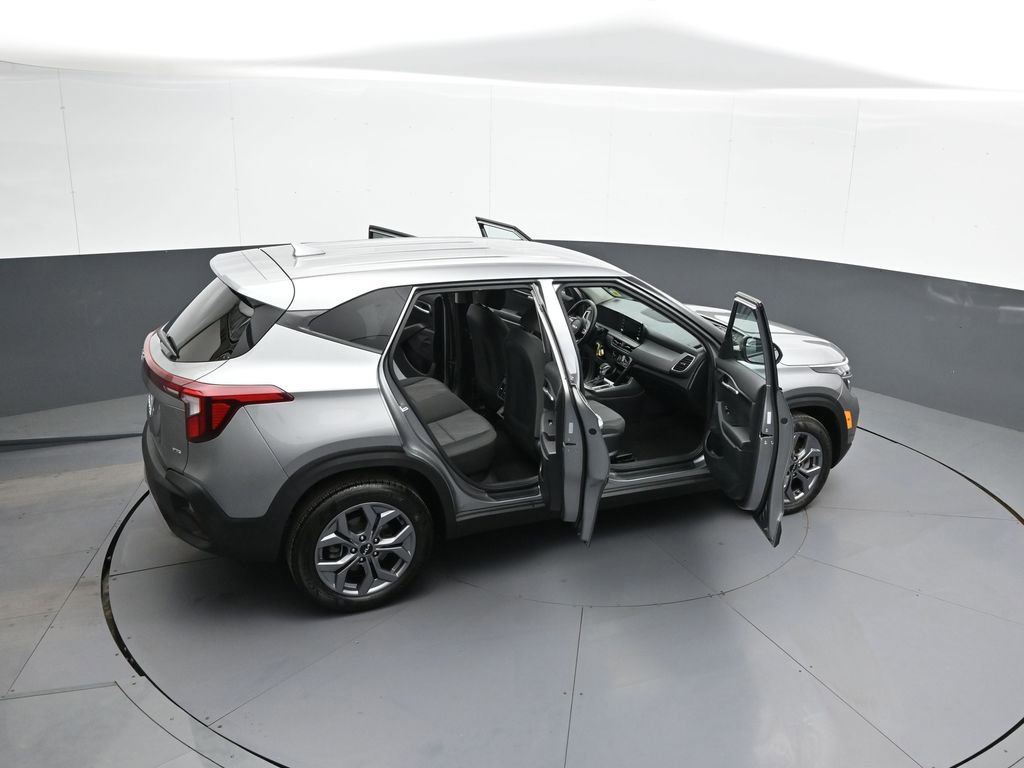 Certified 2024 Kia Seltos LX AWD/4WD image 44