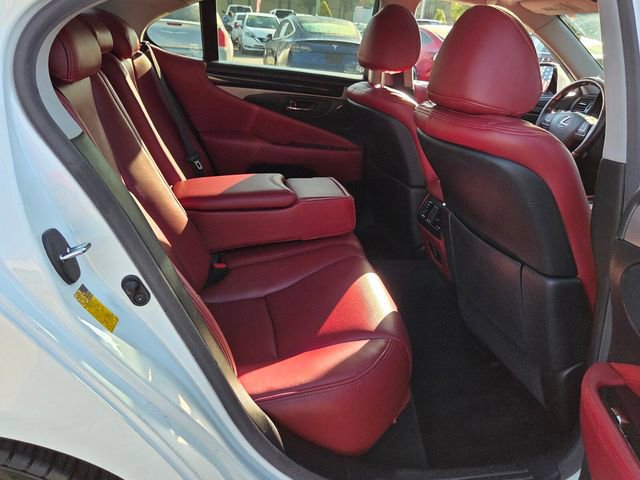 Used 2013 Lexus LS 460 w/ Comfort Pkg image 17