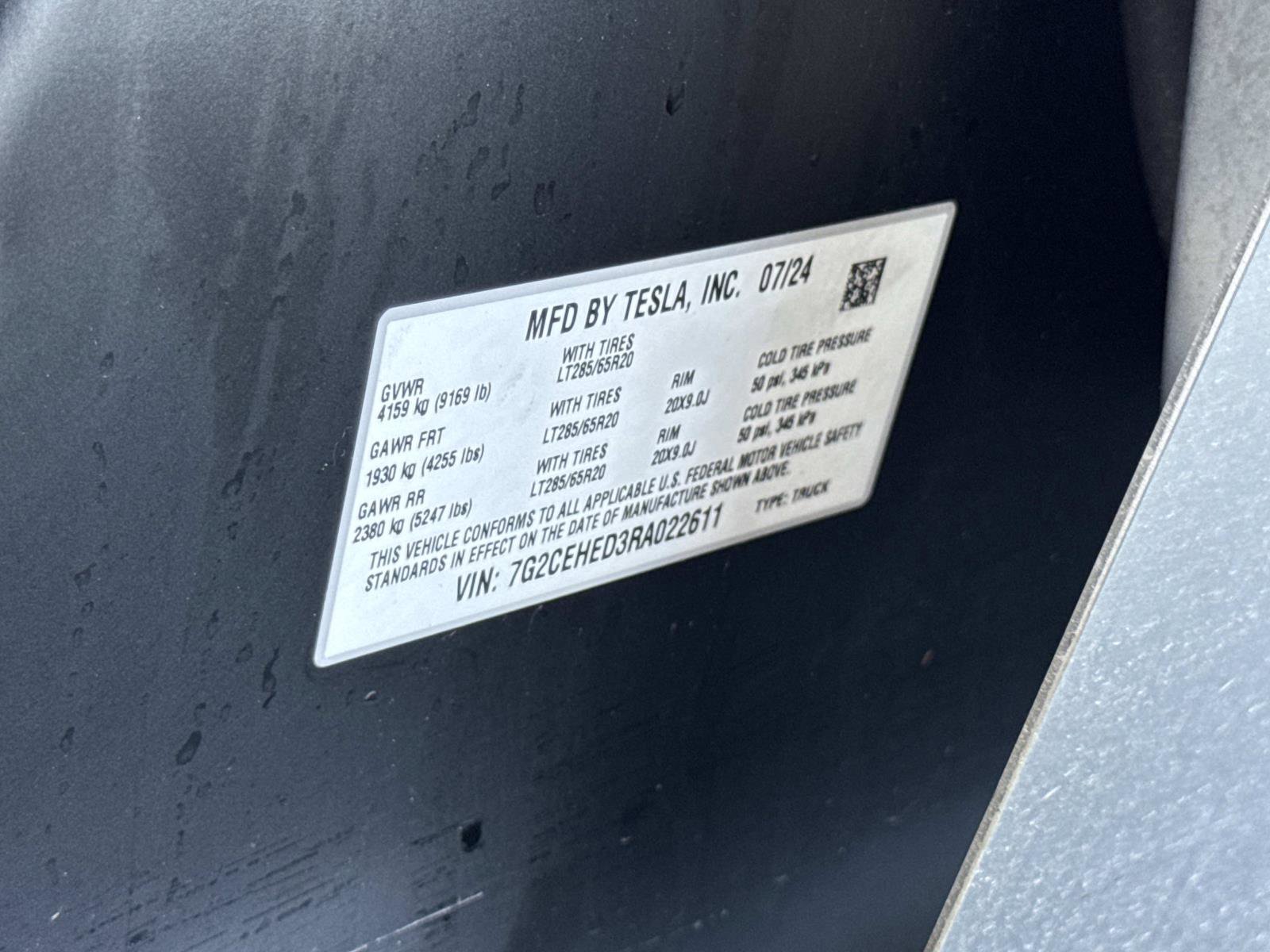 Used 2024 Tesla Cybertruck AWD Crew Cab image 26